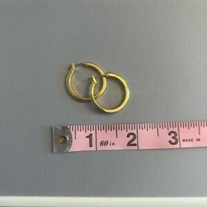 Elegant Gold Hoop Earrings